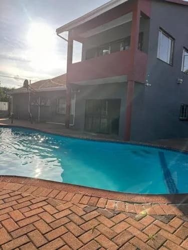 L Pack Guesthouse in Germiston CBD