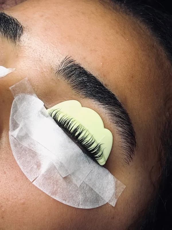 Glamour Lash Lounge in Wynberg