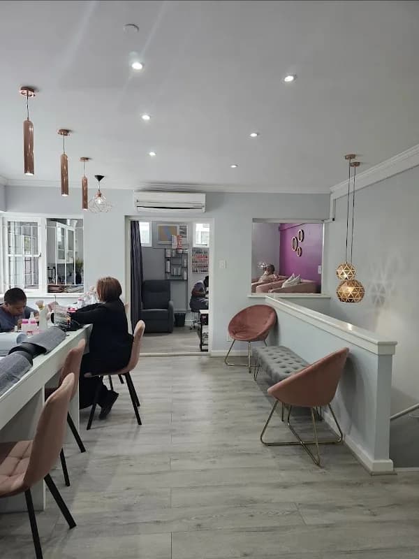 MC NAIL & BEAUTY SALON in Claremont