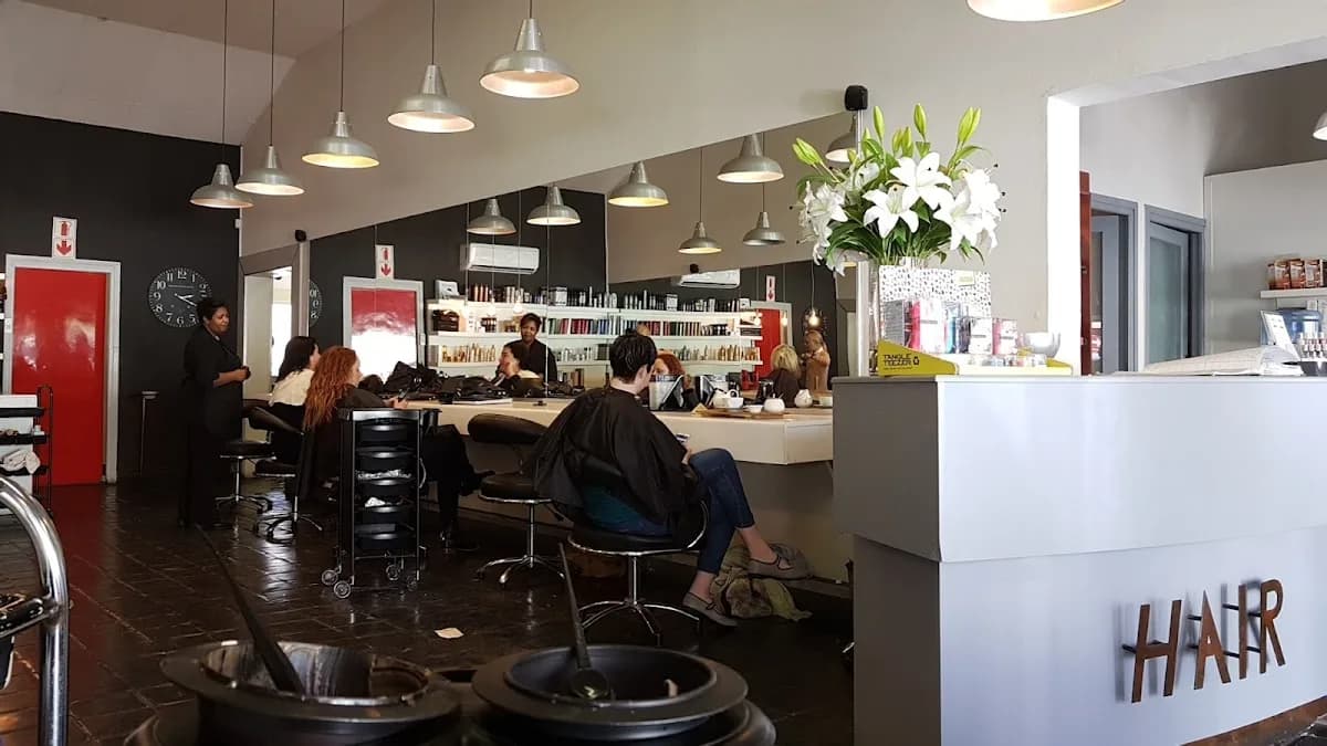 House Of Hair And Beauty in Die Boord