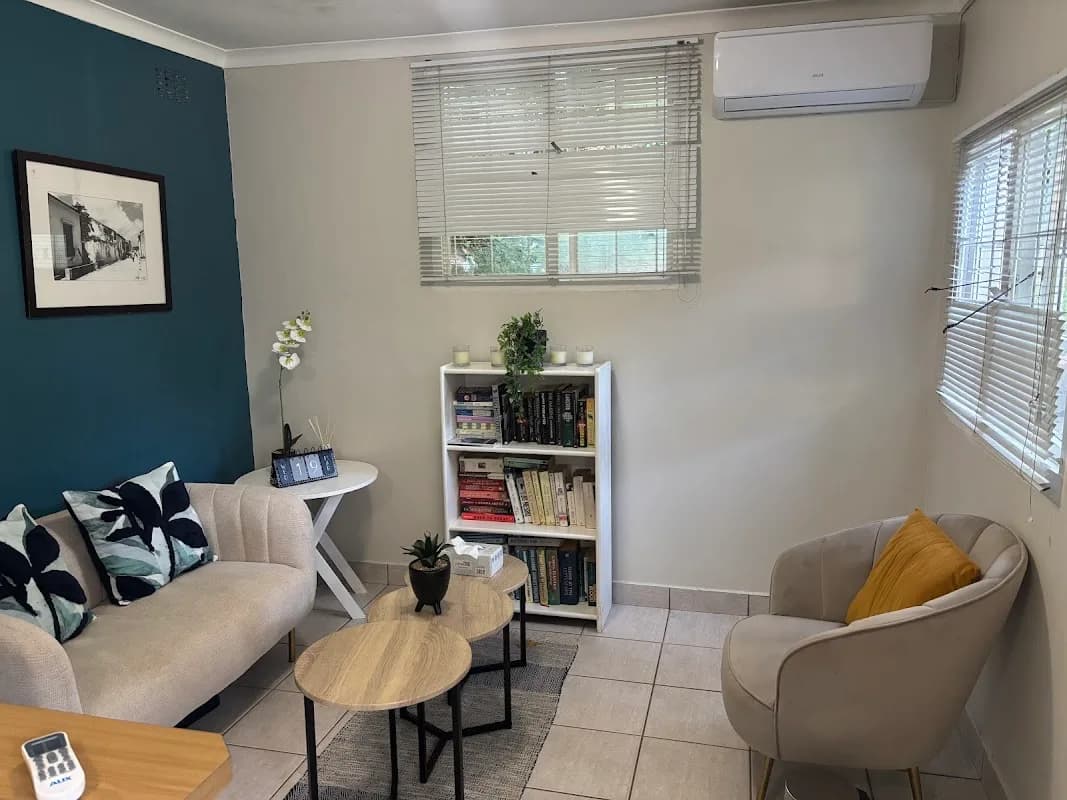 Lisa Dales Psychology in La Lucia