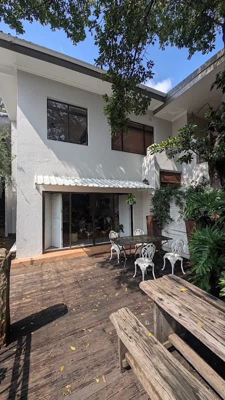 Waterkloof Ridge Whitehouse Apartments – Upmarket Self-Catering Rentals in Waterkloof