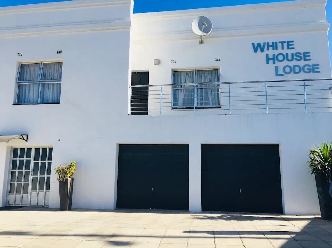 White House Lodge in Ncambedlana