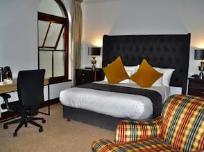 Ambonnay Terrace Guest House in Waterkloof