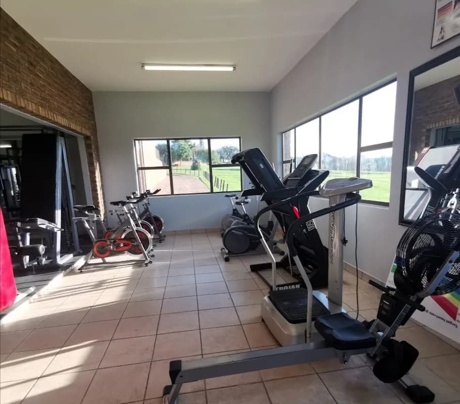 Robert's estate Gym in Aerorand