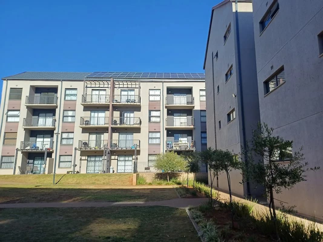 Oak Tree Village Apartments - Centurion. in Centurion