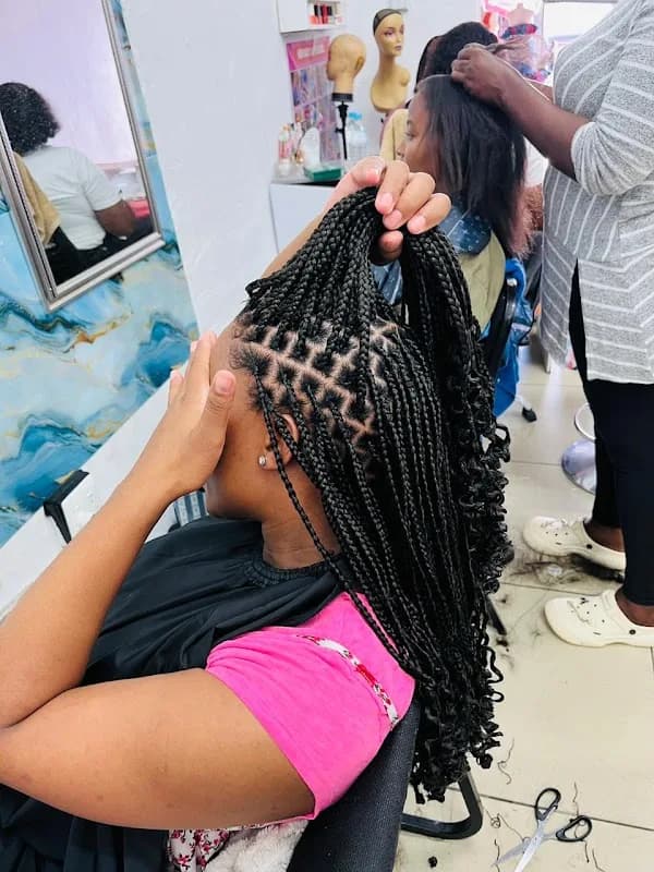 Pretty hairdresser Sandton polokwane in Polokwane CBD