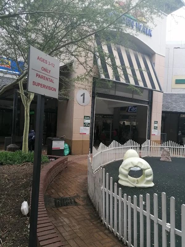Golden Walk Shopping Centre in Germiston CBD