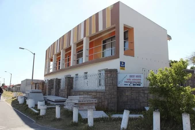 Liziwe's Guest House in Gugulethu