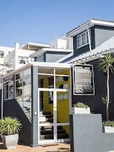 Loddeys Guest House in Strand