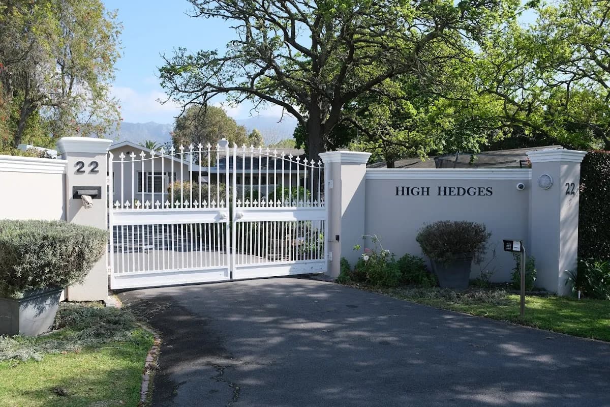 High Hedges Guest Suites Constantia in Constantia