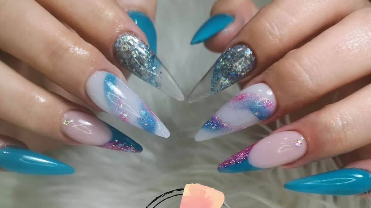 Kenzo Nail Bar in Lakefield