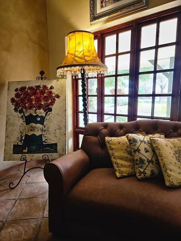 Tops Interiors in Flamwood