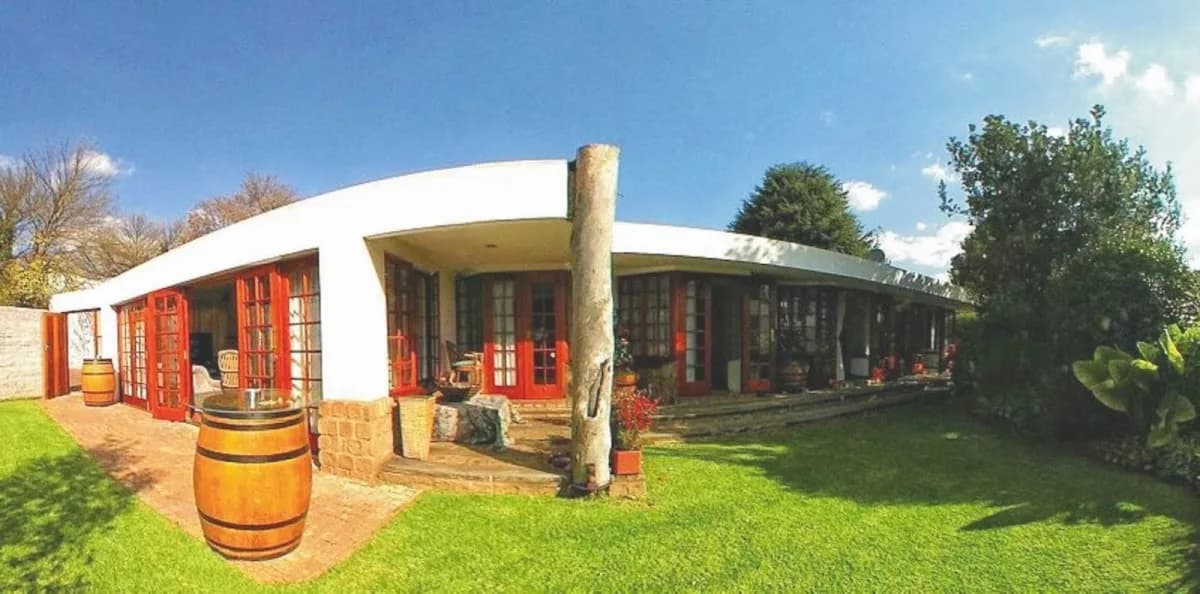 COSY DEN Guest House B&B in Edenvale