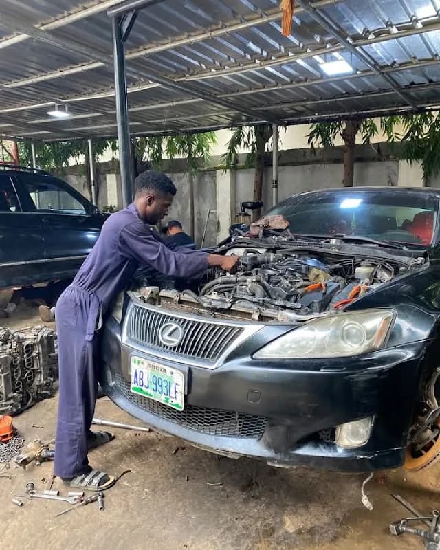 Buike auto repairs in Guzape