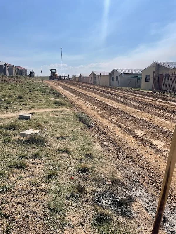 Sikhululekile Contractors in Southernwood