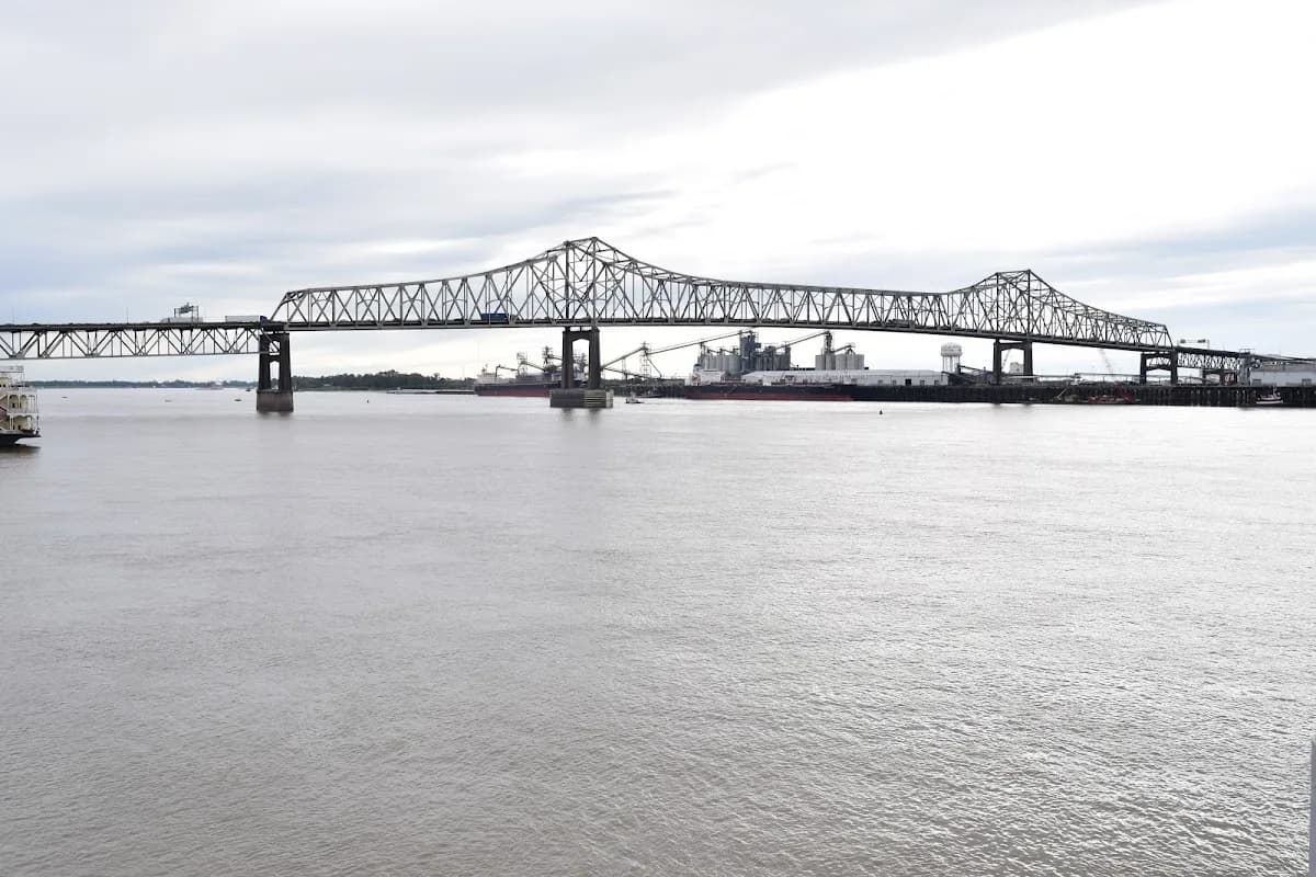 KW Commercial-BR - Commercial Property Advisors in ExxonMobil / Shell Corridor