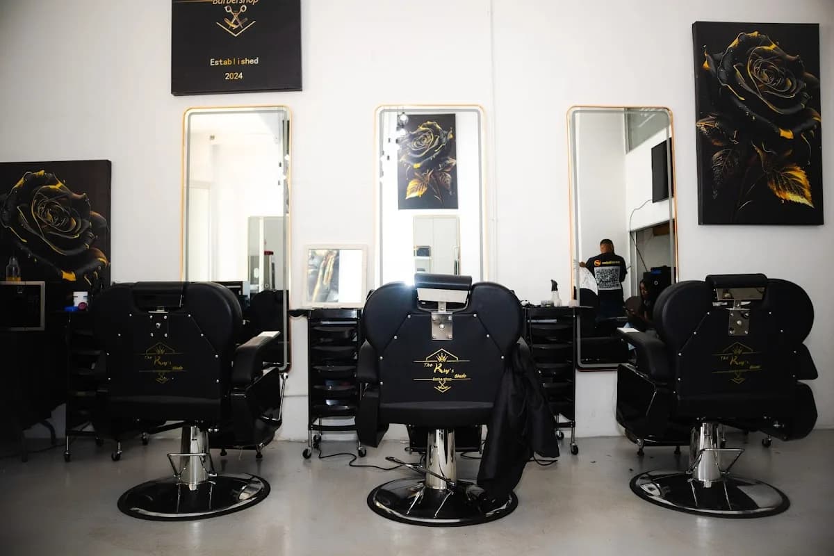 Kings Blade Barbershop Rosebank in Rosebank