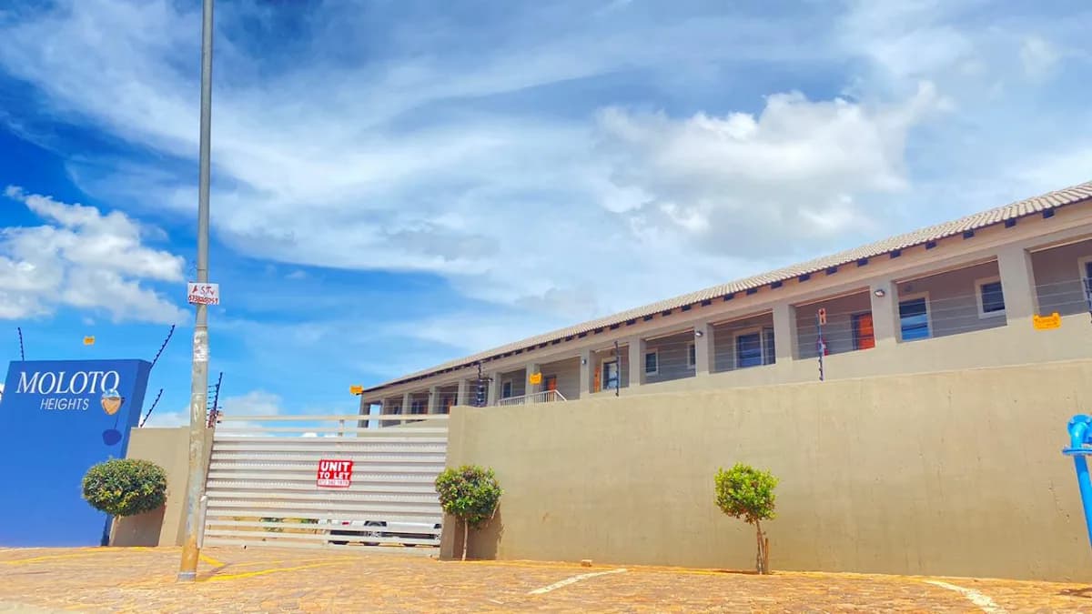 MOLOTO HEIGHTS Apartments - Soweto. in Soweto