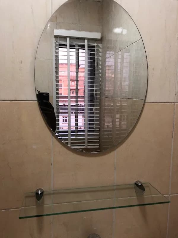 Mirrors N Things in Falomo
