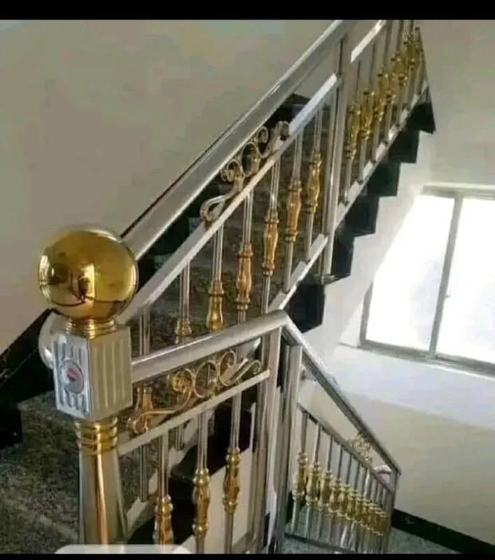 Adept steel handrails & balcony structure in Apo