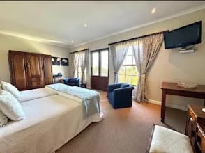 Amanzi Guest House in Newton Park