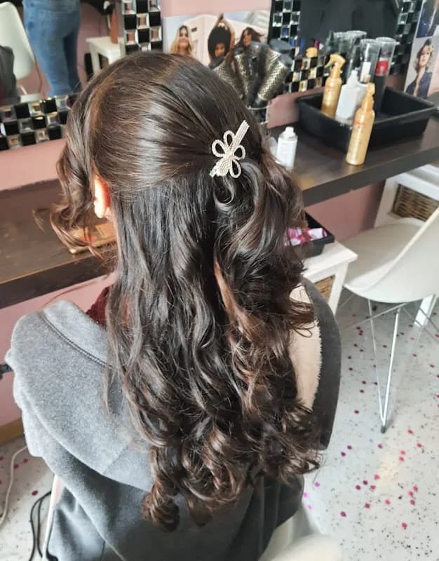 Kiana & Cadi Beauty Salon in Tokai
