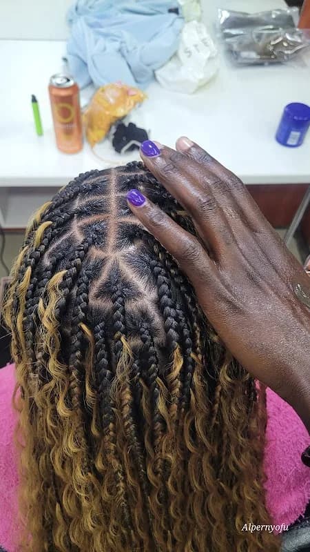 Master hair salon Stellenbosch in Die Boord