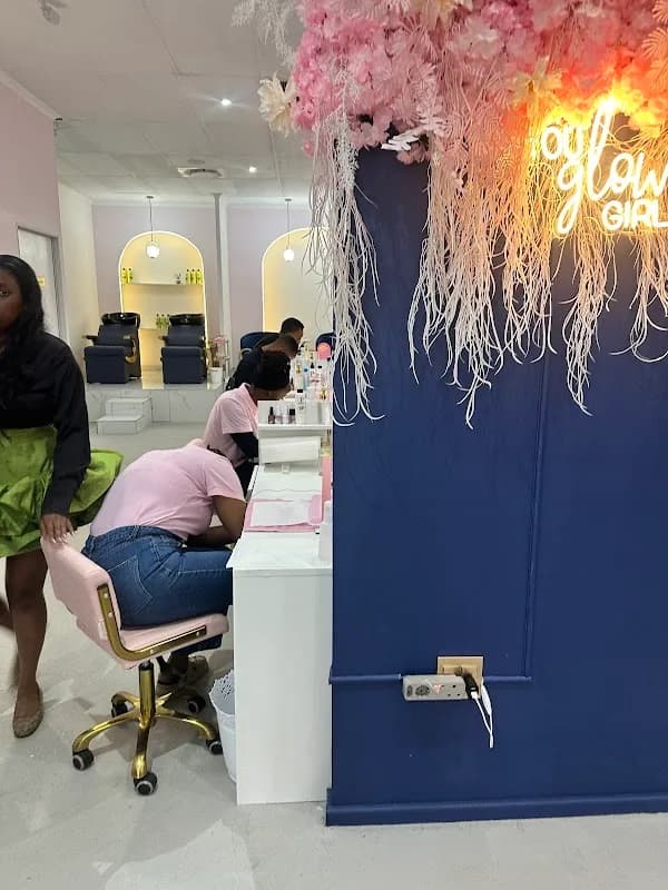 Glow & Go Beauty Salon in Hatfield