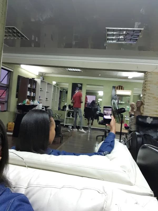 vuyos hair glamour salon in Soweto