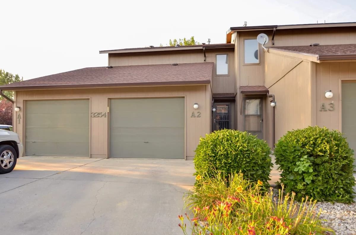 DECO Realty powered by 72SOLD in Rimrock / West Billings